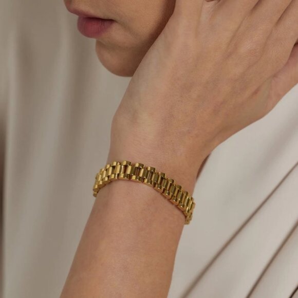 NEW 18K Gold Plated Chain Link Bracelet - Picture 5 of 8